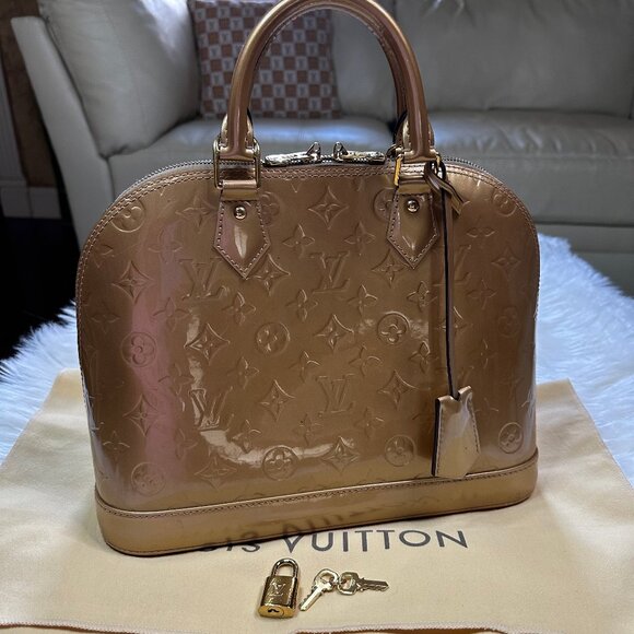 Authentic Louis Vuitton Alma PM Vernis Hand Bag - Picture 4 of 17